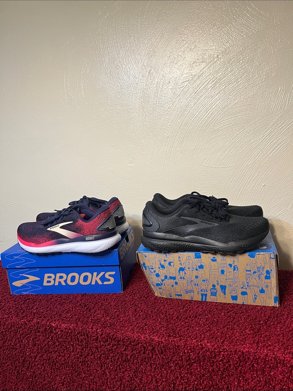 NWT 2 pair of Brooks Ghost 16 Sneakers size 9.5 Narrow